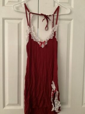 Avidlove Red‎ with White Lace Trim nightgown